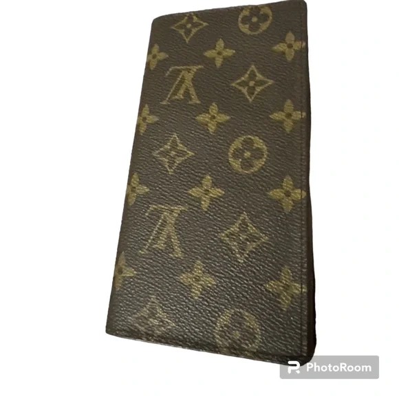 Louis Vuitton authentic canvas monogrammed long wallet 6 card slots checkbook